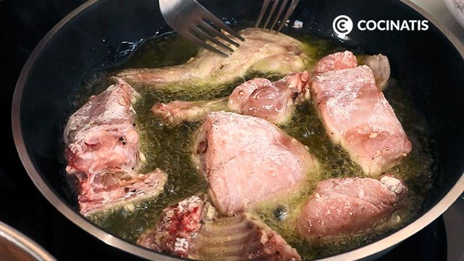 Receta de carne de conejo troceada a la cazadora paso 5 Receta de carne de conejo troceada a la cazadora paso 5
