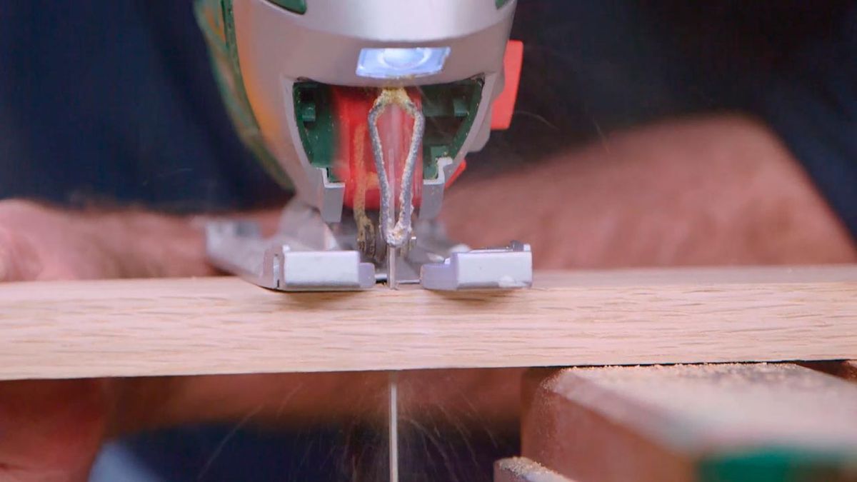 Cómo hacer un sillón provenzal con un cabecero paso 4