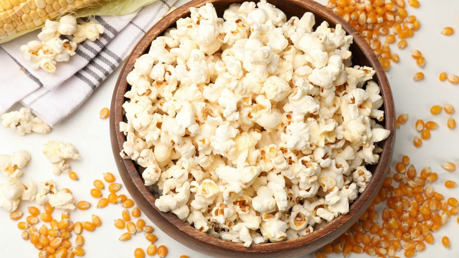 Conoce las razones por las que los granos de maíz para palomitas no revientan