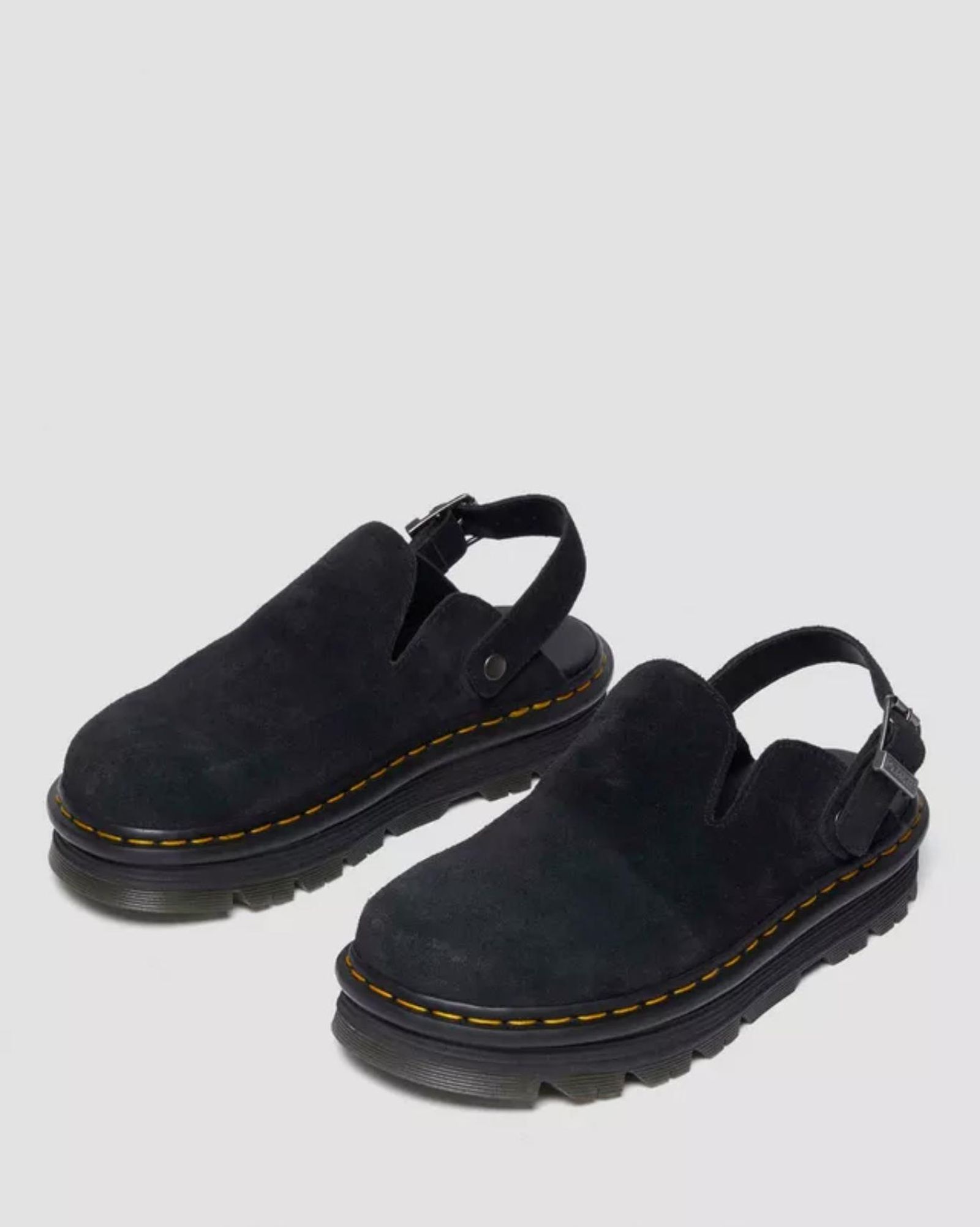 Zuecos Zebzag negros.