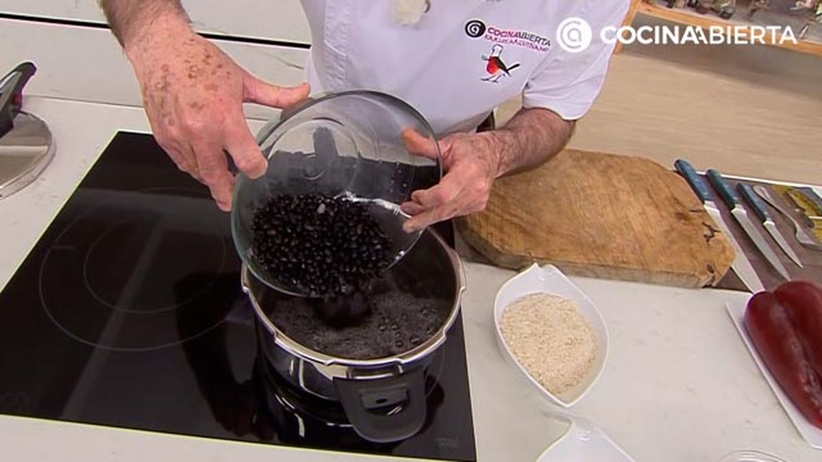 arroz congri cubano con frijoles alubias negras karl67490321 paso2