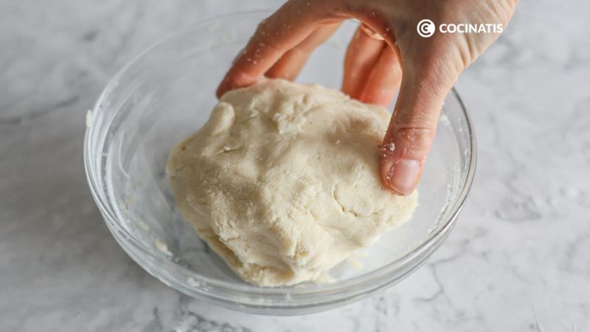 Amasamos la masa de las tortillas de maíz