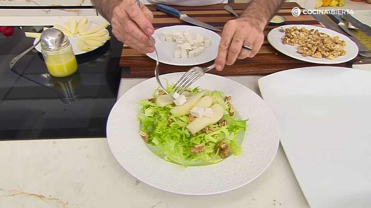 KARL7053 Ensalada de escarola pera y queso fresco paso 4