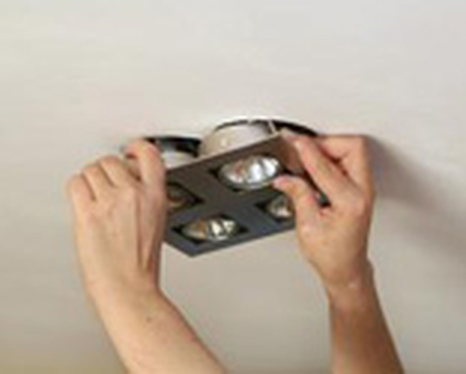 brico 0513 2 colocacion foco empotrado sierra corona paso6 brico 0513 2 colocacion foco empotrado sierra corona paso6