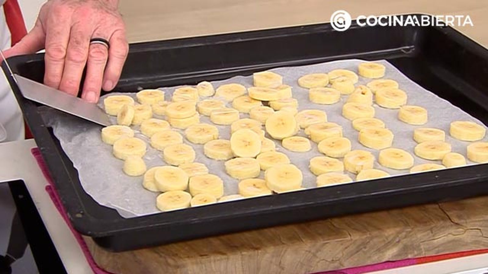 helado casero de fresas y platano con yogur receta karlos arguinano karl67430321 paso1 helado casero de fresas y platano con yogur receta karlos arguinano karl67430321 paso1