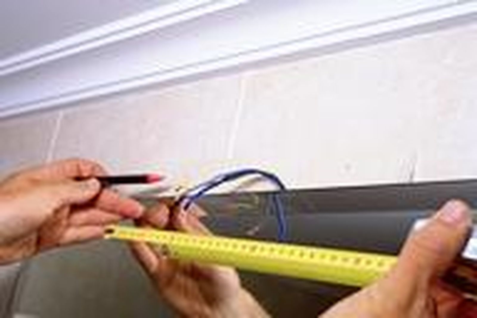 Instalar un aplique en el baño paso 2 Instalar un aplique en el baño paso 2