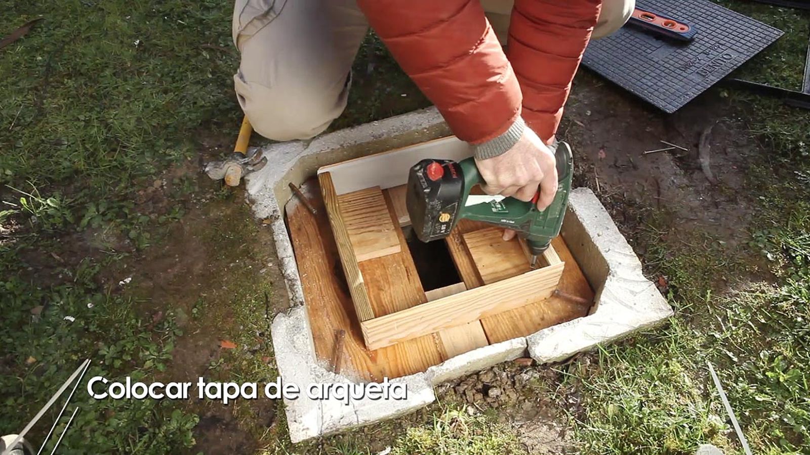 Como colocar una tapa de arqueta paso 3 Como colocar una tapa de arqueta paso 3