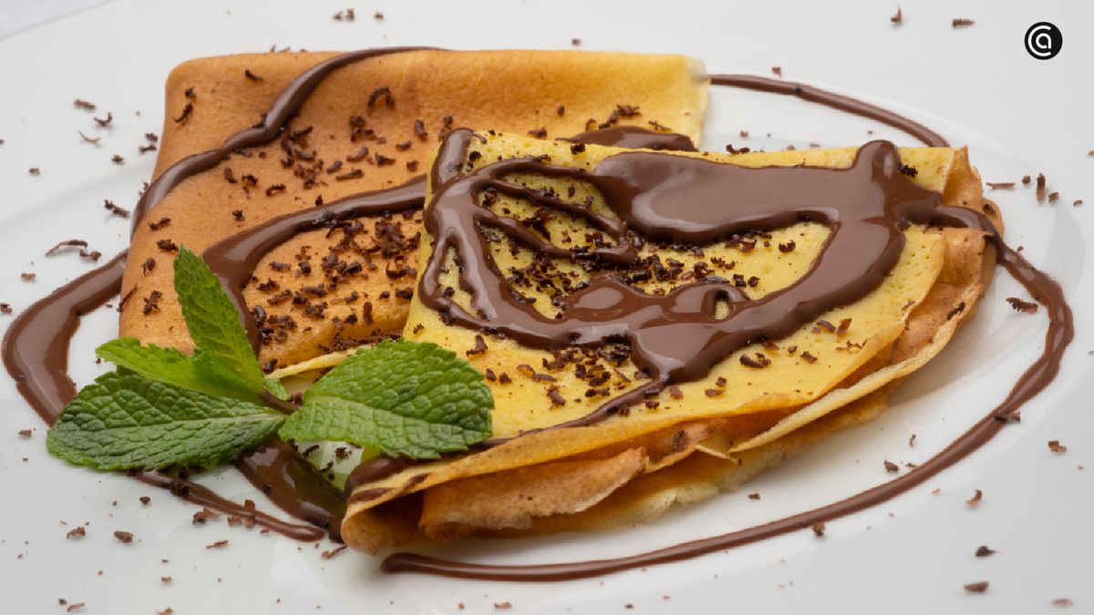 Crepes de chocolate, uno de los postres más típicos, son muy fáciles de hacer en casa