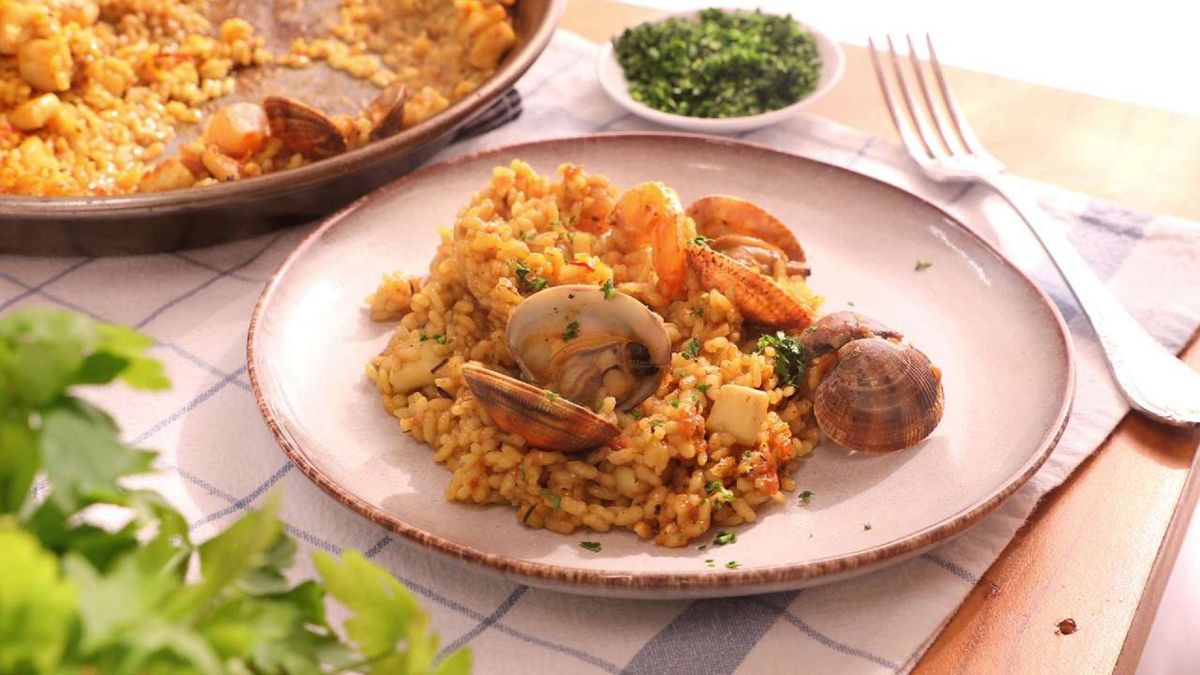 Paella de pescado y marisco   Paso 5