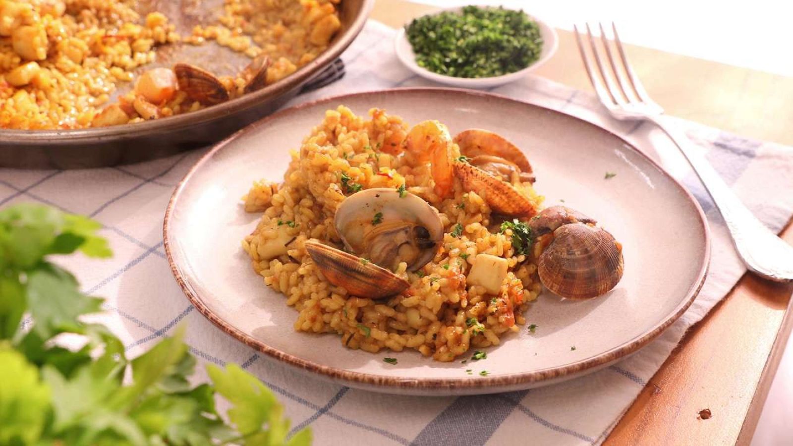 Paella de pescado y marisco Paso 5 Paella de pescado y marisco Paso 5