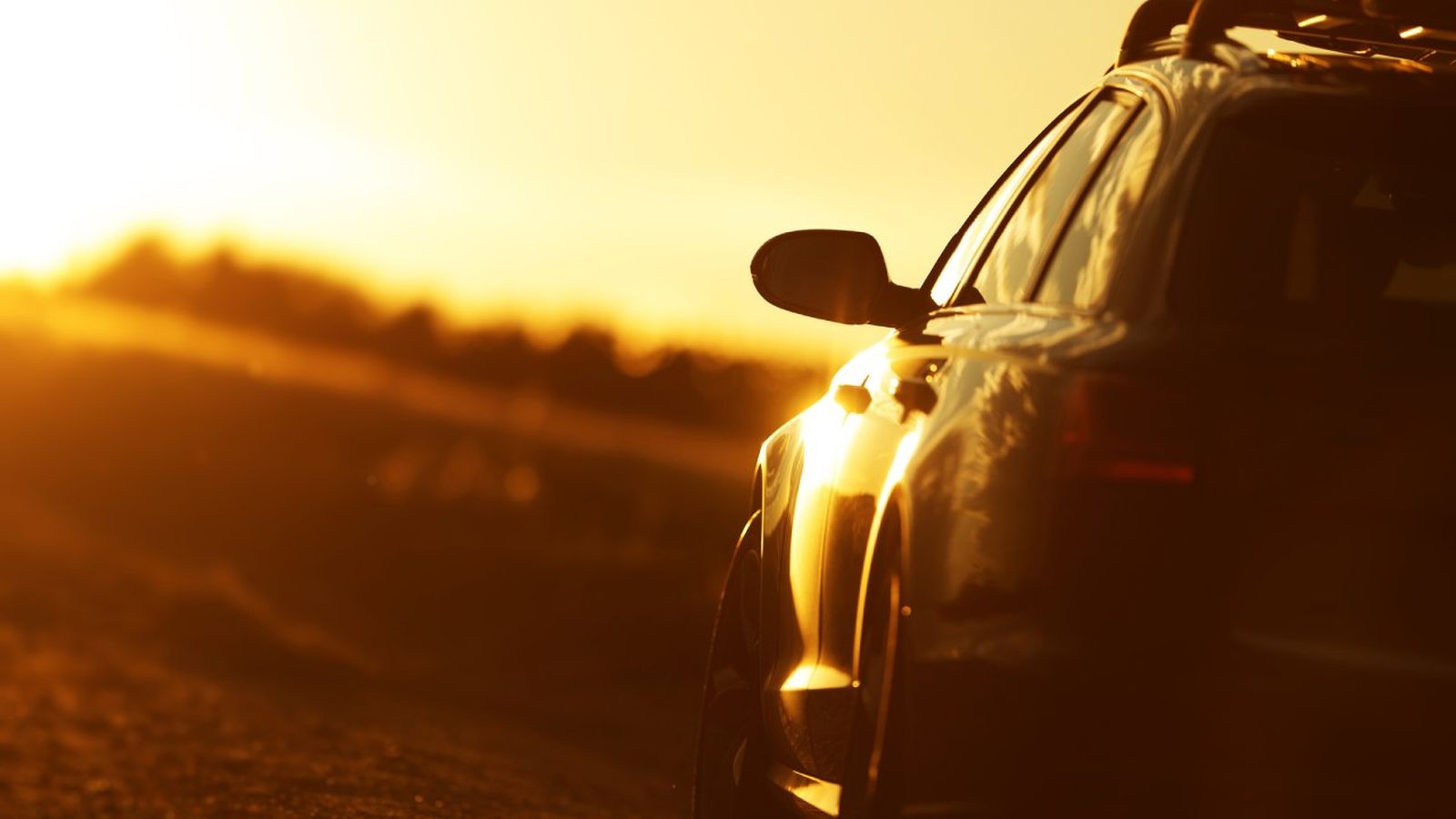 Un coche al sol