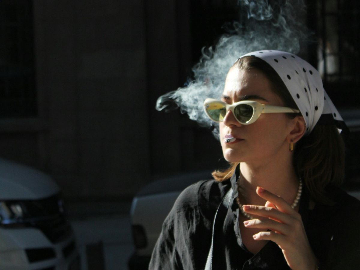 El olor a tabaco se queda impregnado en la ropa.