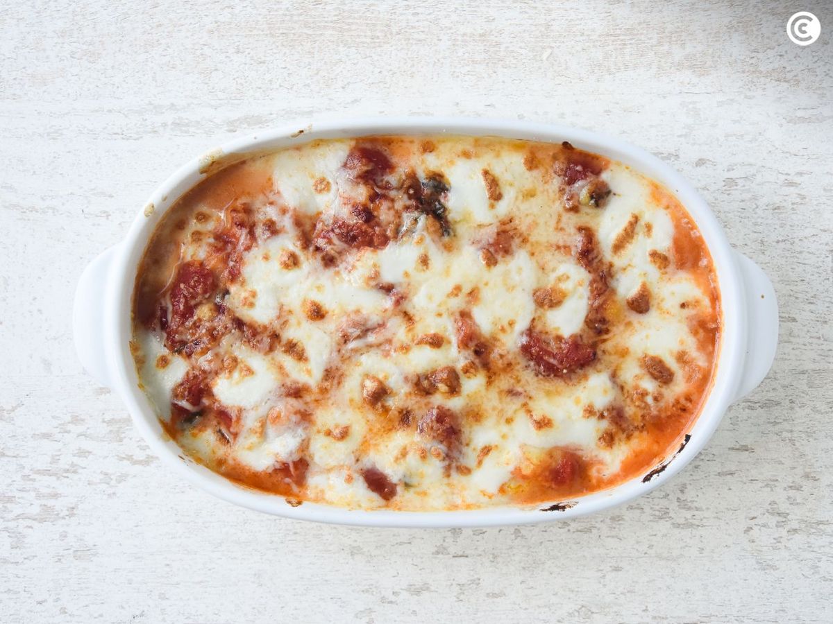 Gratinar los ñoquis con tomate en el horno