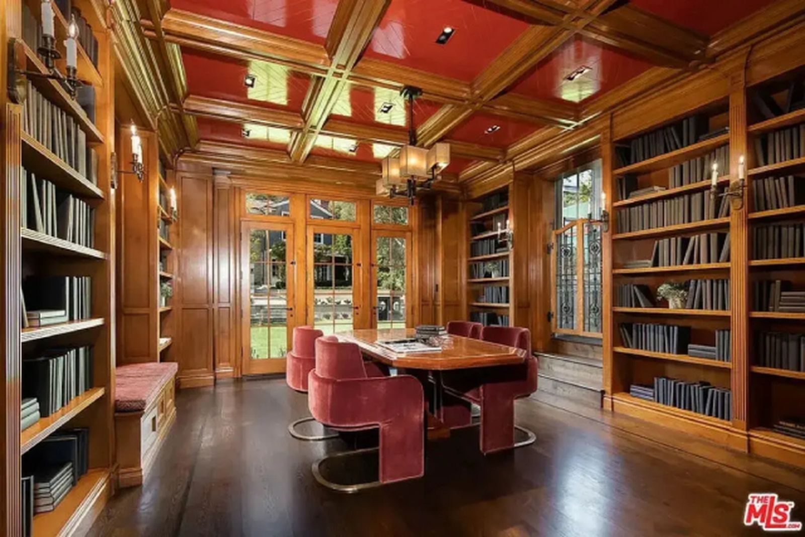 casa jennifer lopez ben affleck biblioteca