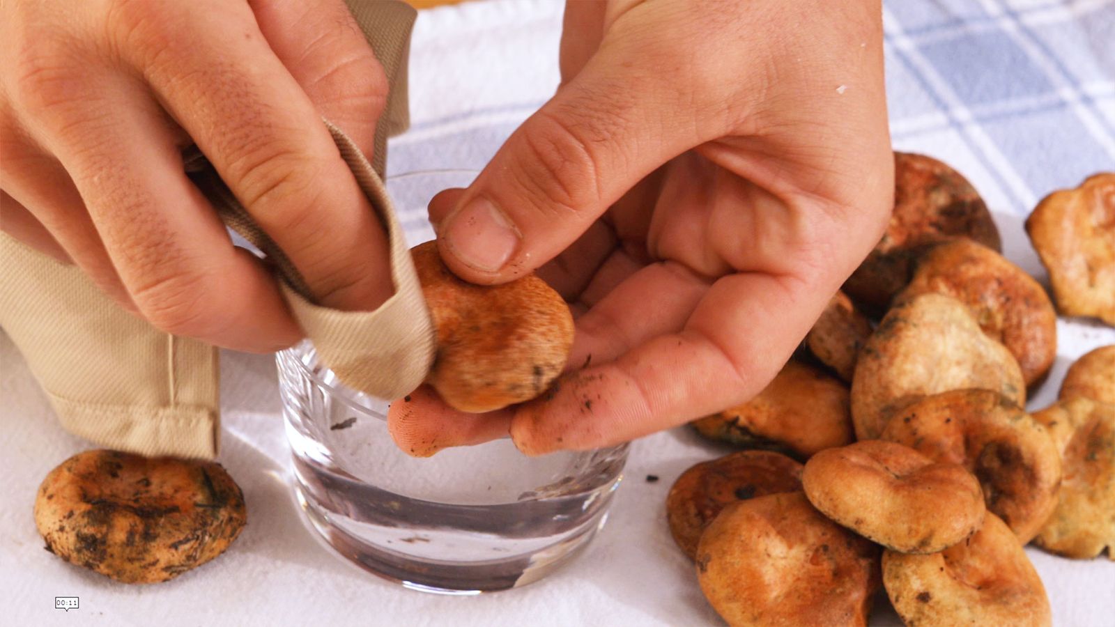 Receta níscalos confitados paso 1 Receta níscalos confitados paso 1