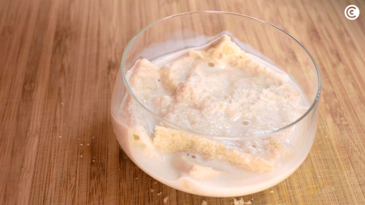 Pan empapado en leche