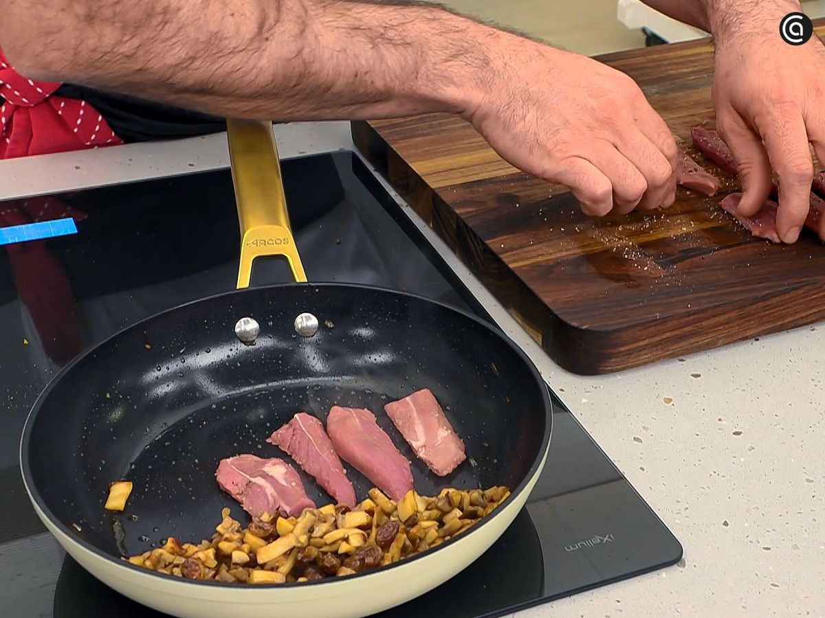 Cocina el solomillo de pato para acompañar la sopa de maíz
