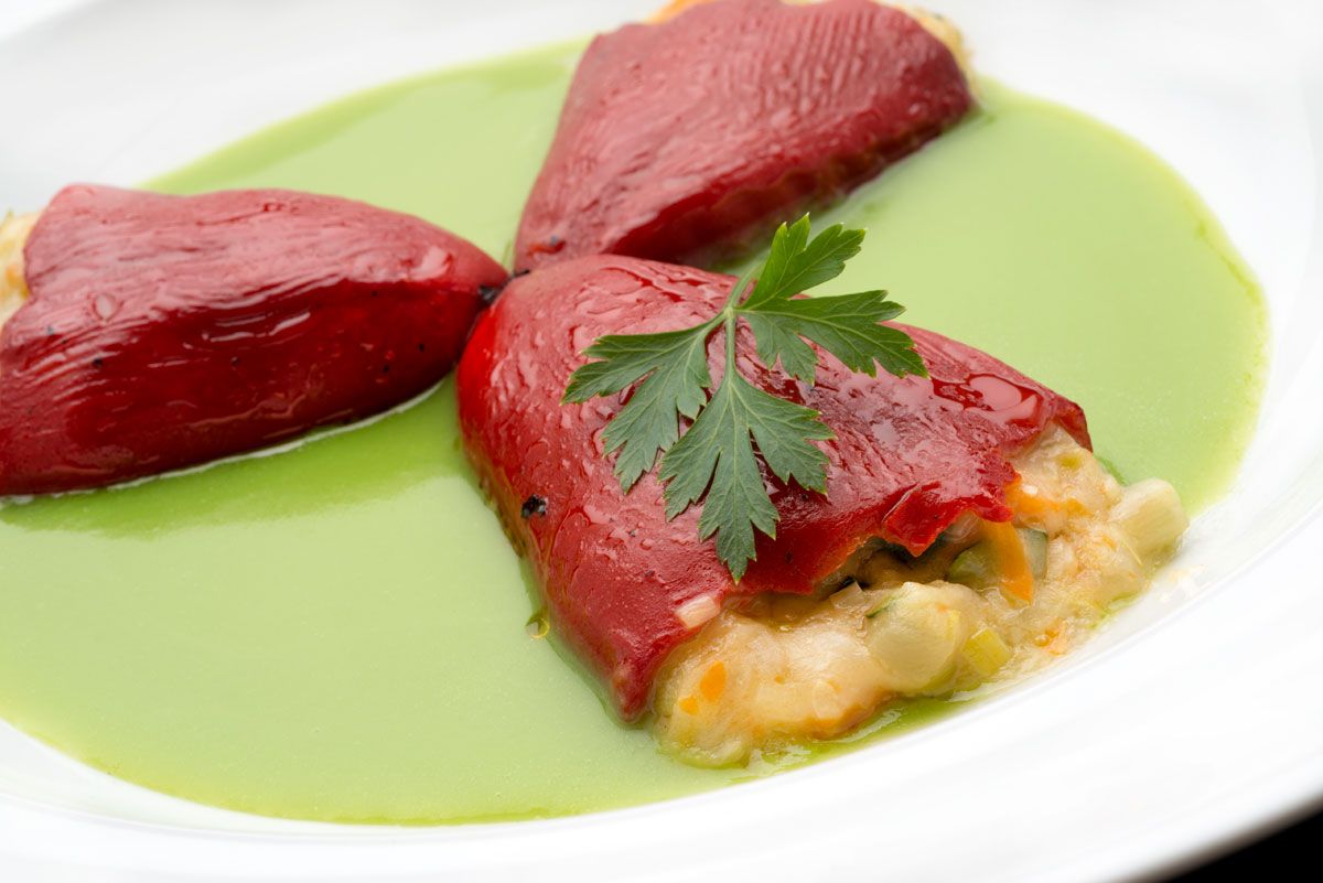 karl5038 Piquillos rellenos con salsa de guisantes xl