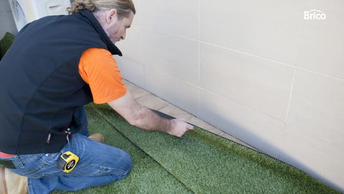 Bricomania 693 poner cesped artificial terraza paso5