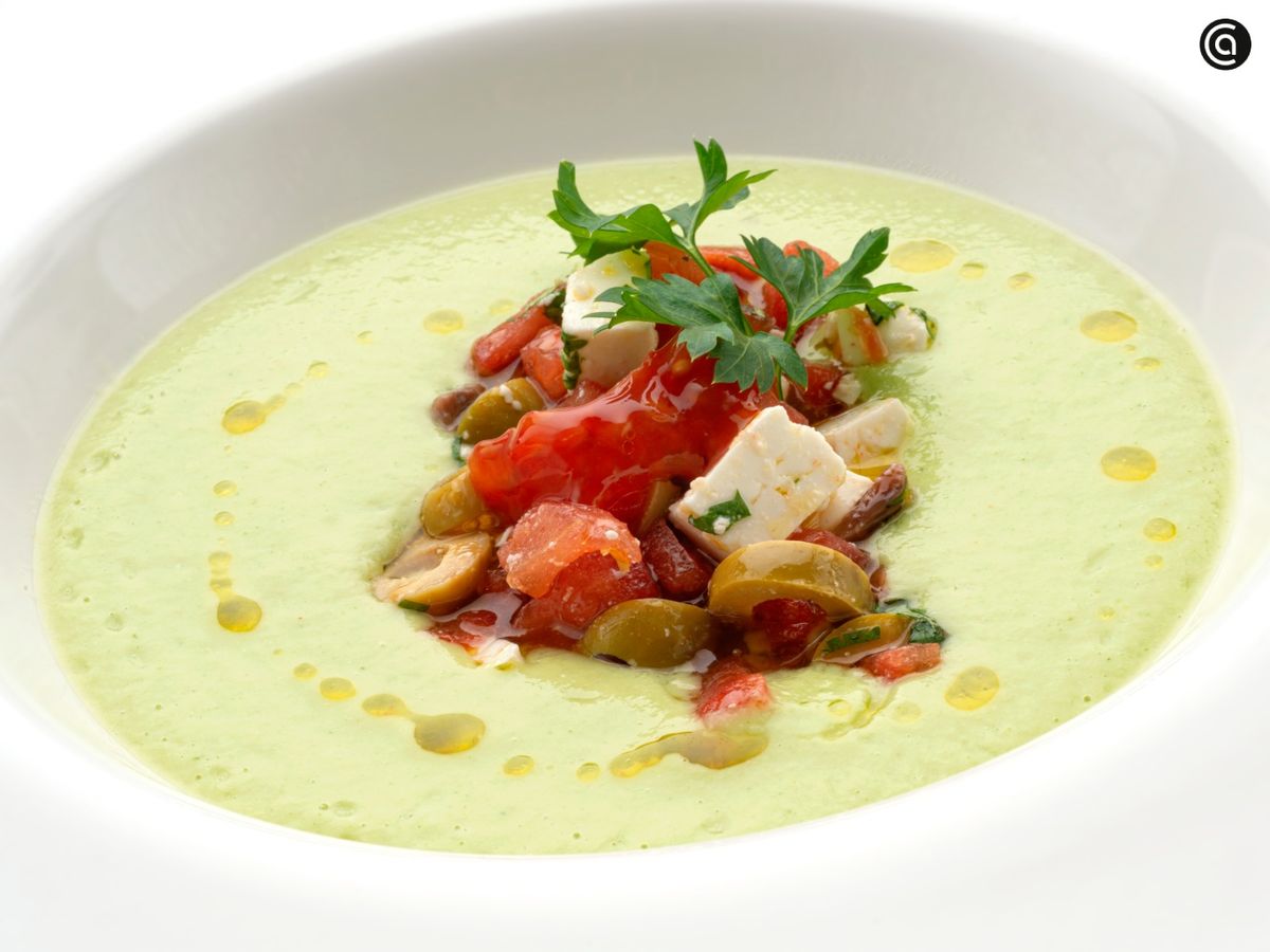 Receta de gazpacho de aguacate y pepino de Joseba Arguiñano