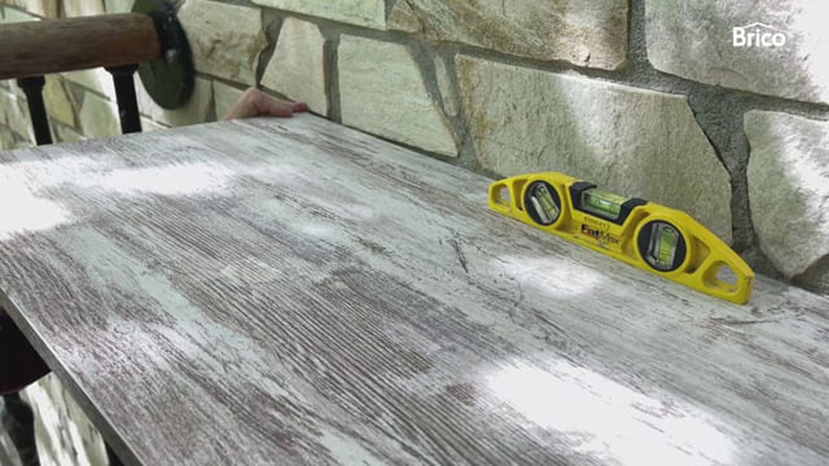 Bricomania 010 colgar una mesa plegable para balcón paso3