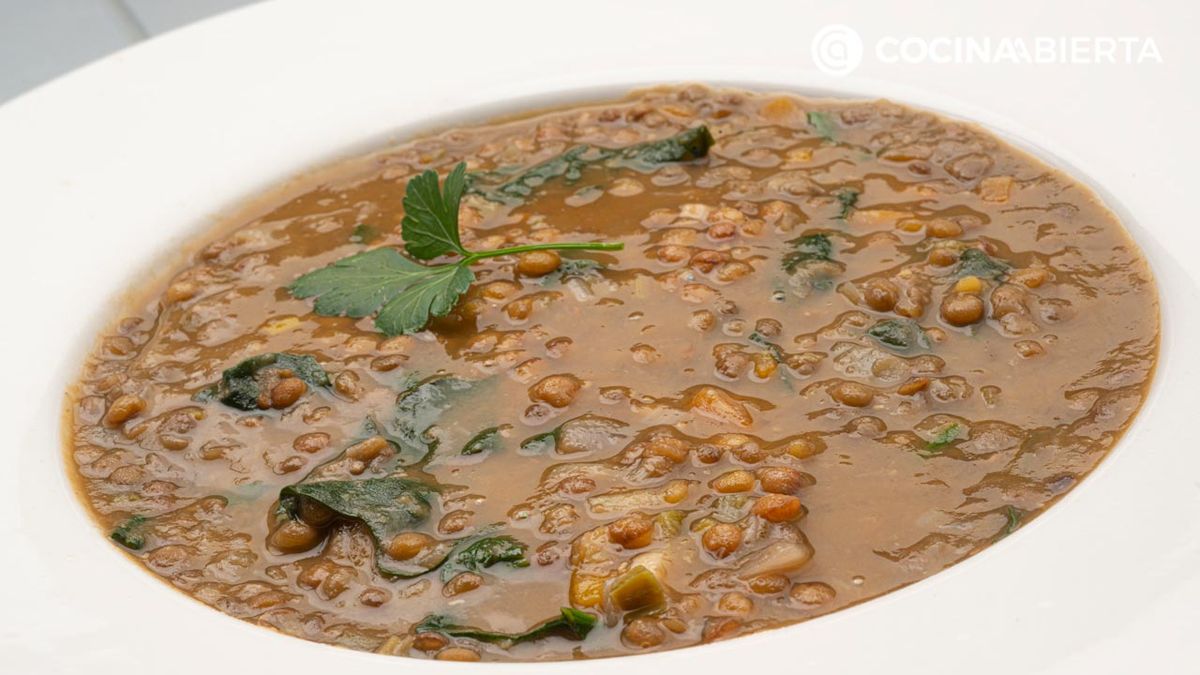 Un plato de cuchara de los de siempre, hecho en un momento con la olla exprés y listo para toda la semana