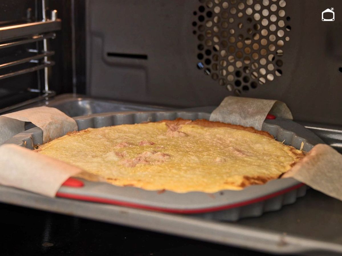 Hornear la quiche de jamón y queso