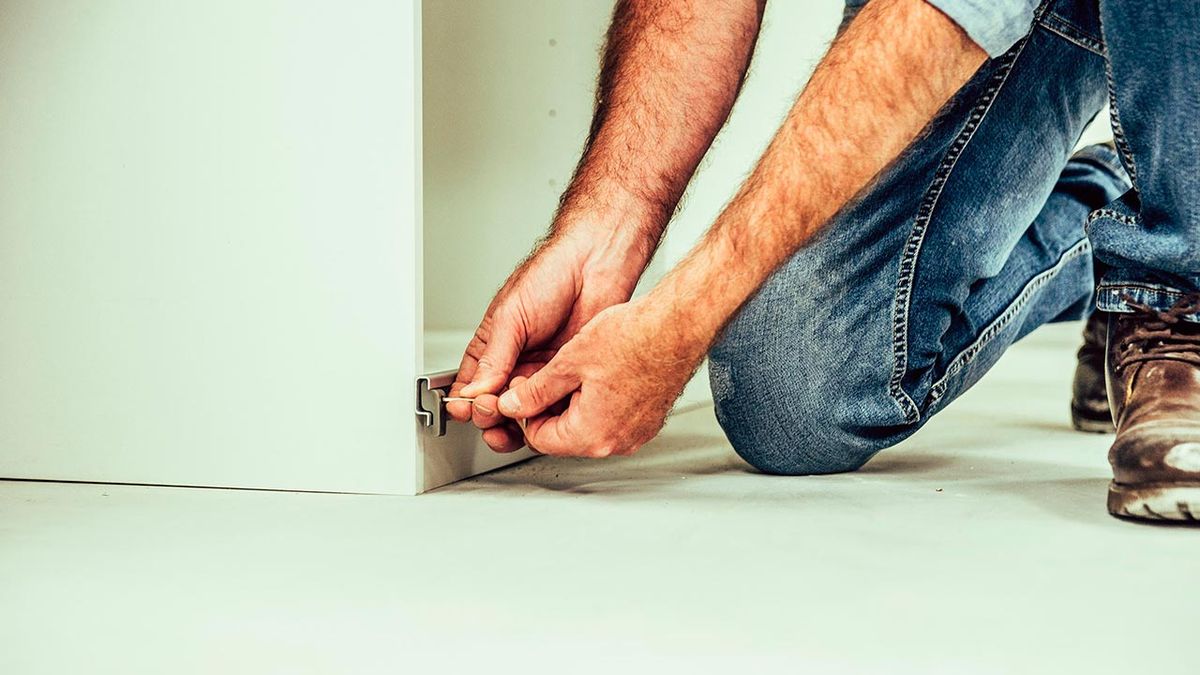 Como montar un armario en L paso 6