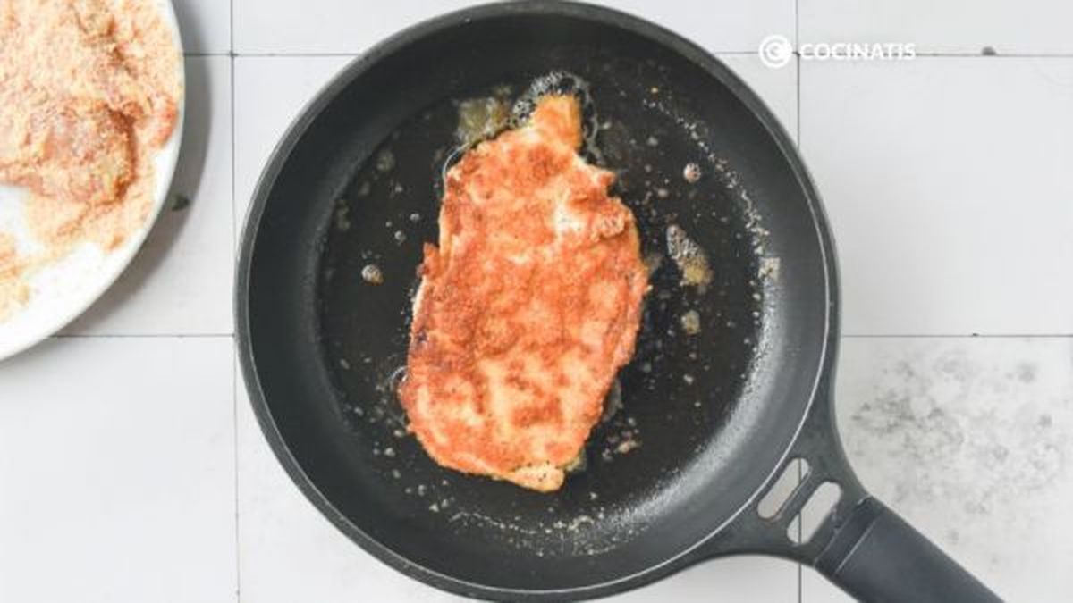 Freímos los escalopes en una sartén