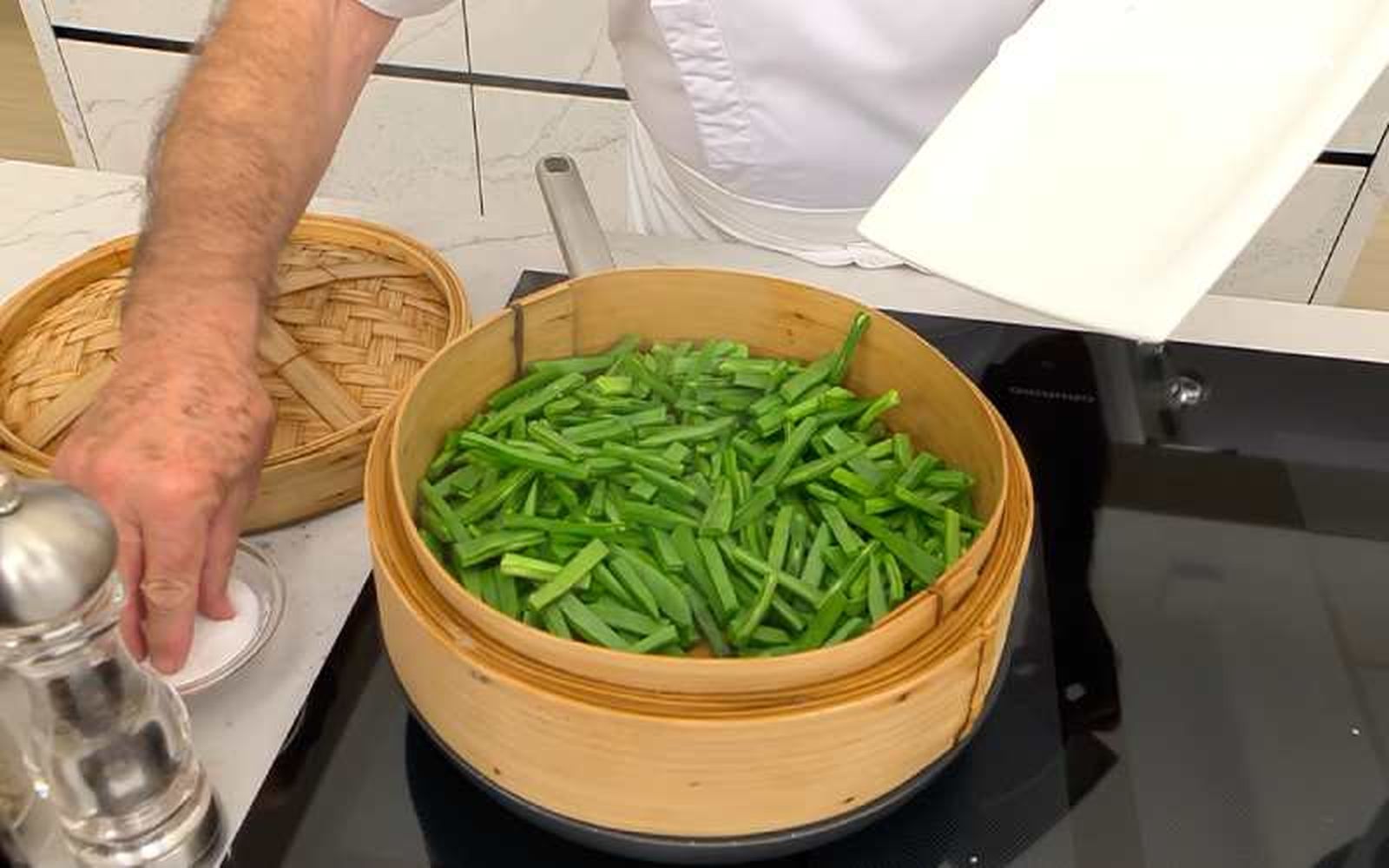 Cuece las judías verdes al vapor Cuece las judías verdes al vapor