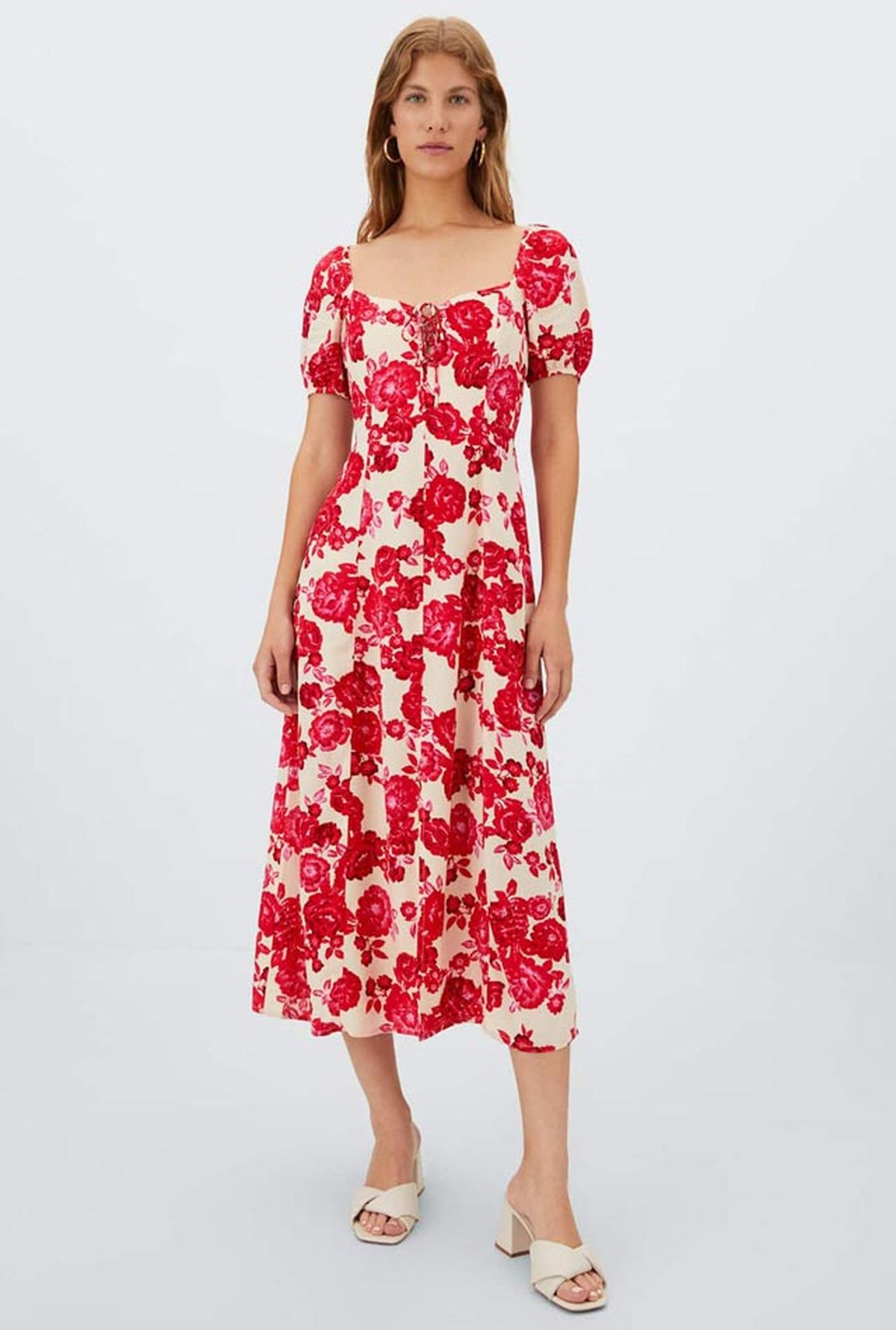 los vestidos de flores tendencia para este verano largo manga corta