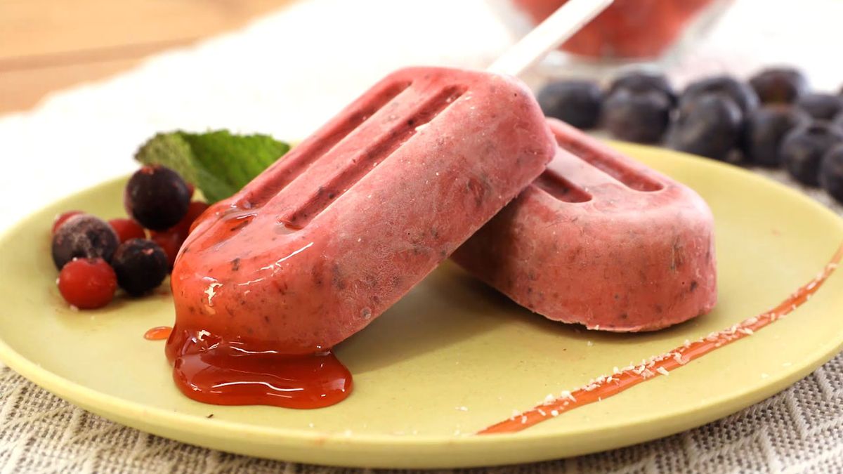 Receta de polos de frutos rojos y yogur natural  paso 5