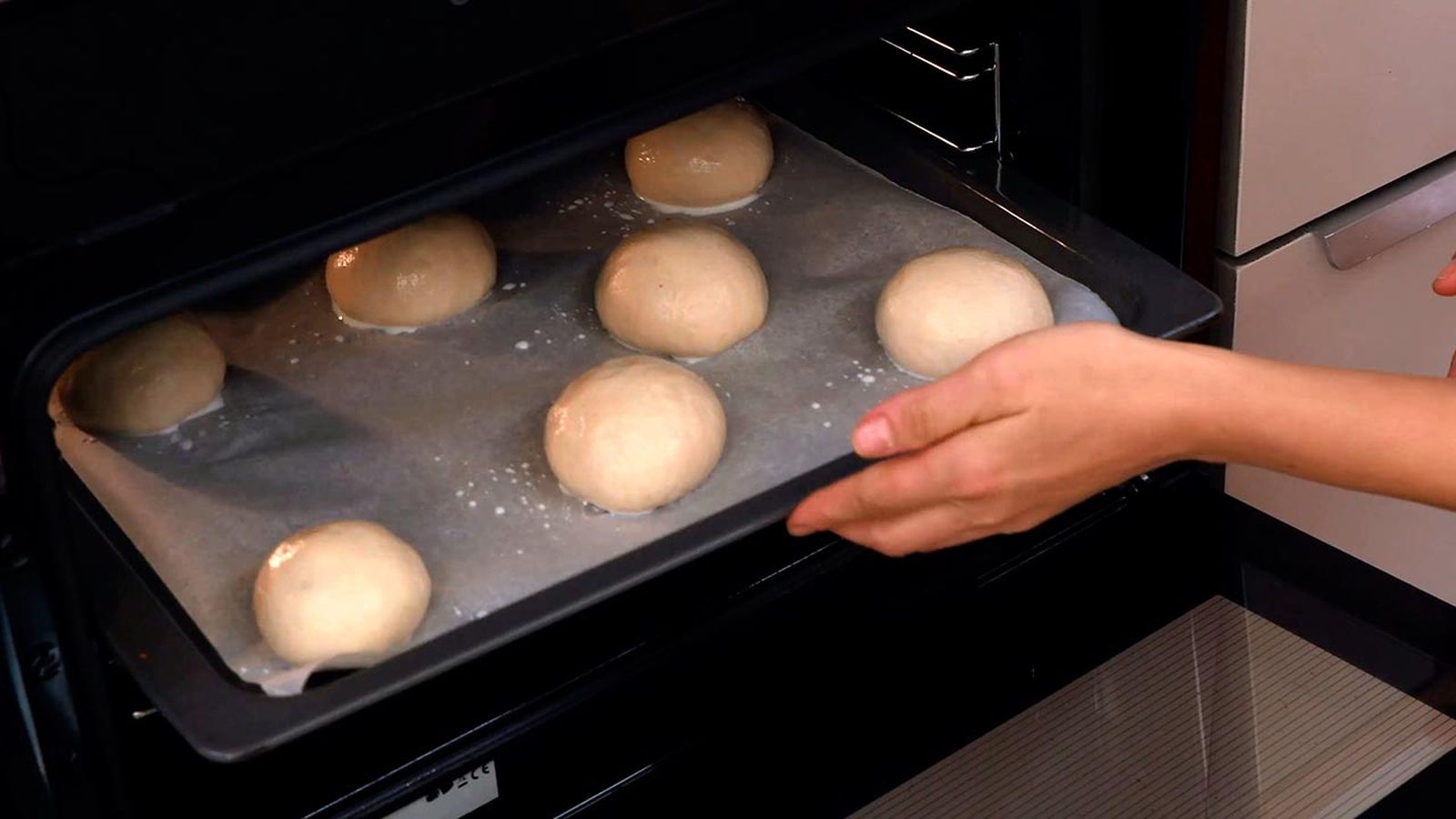 Receta de bollos preñaos paso 6 Receta de bollos preñaos paso 6