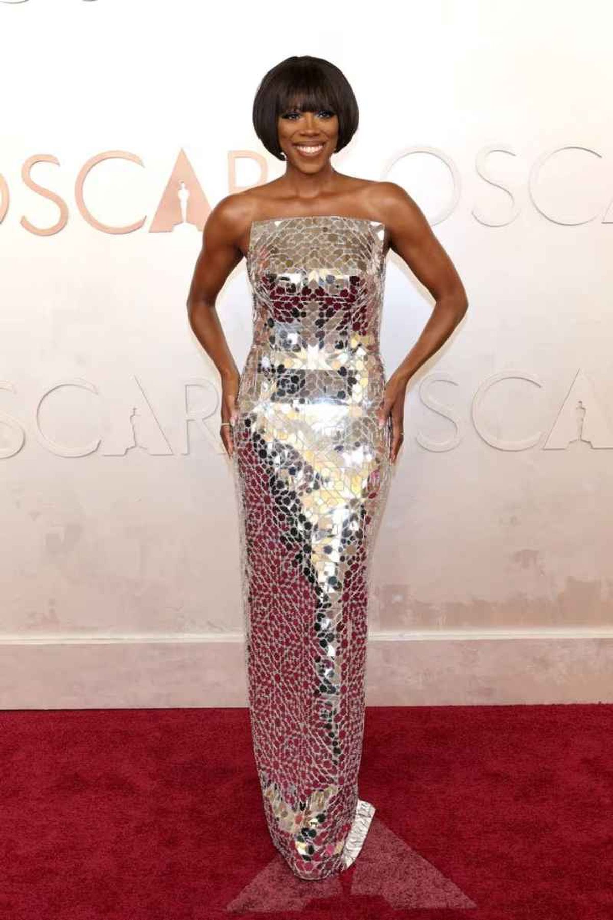 Yvonne Orji en la alfombra roja de los Premios Oscar 2025