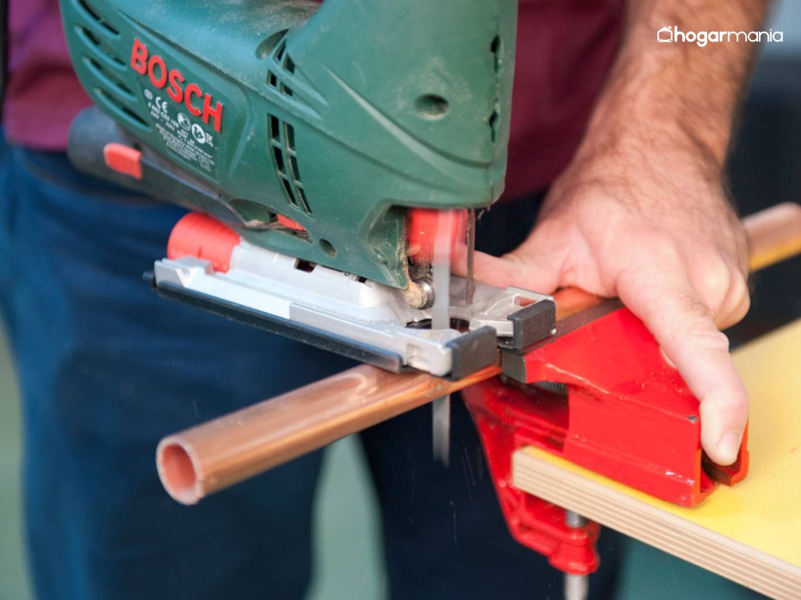 Puedes cortar con la sierra de calar