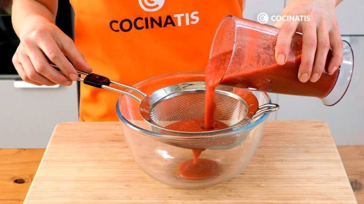 Cuela el gazpacho de remolacha