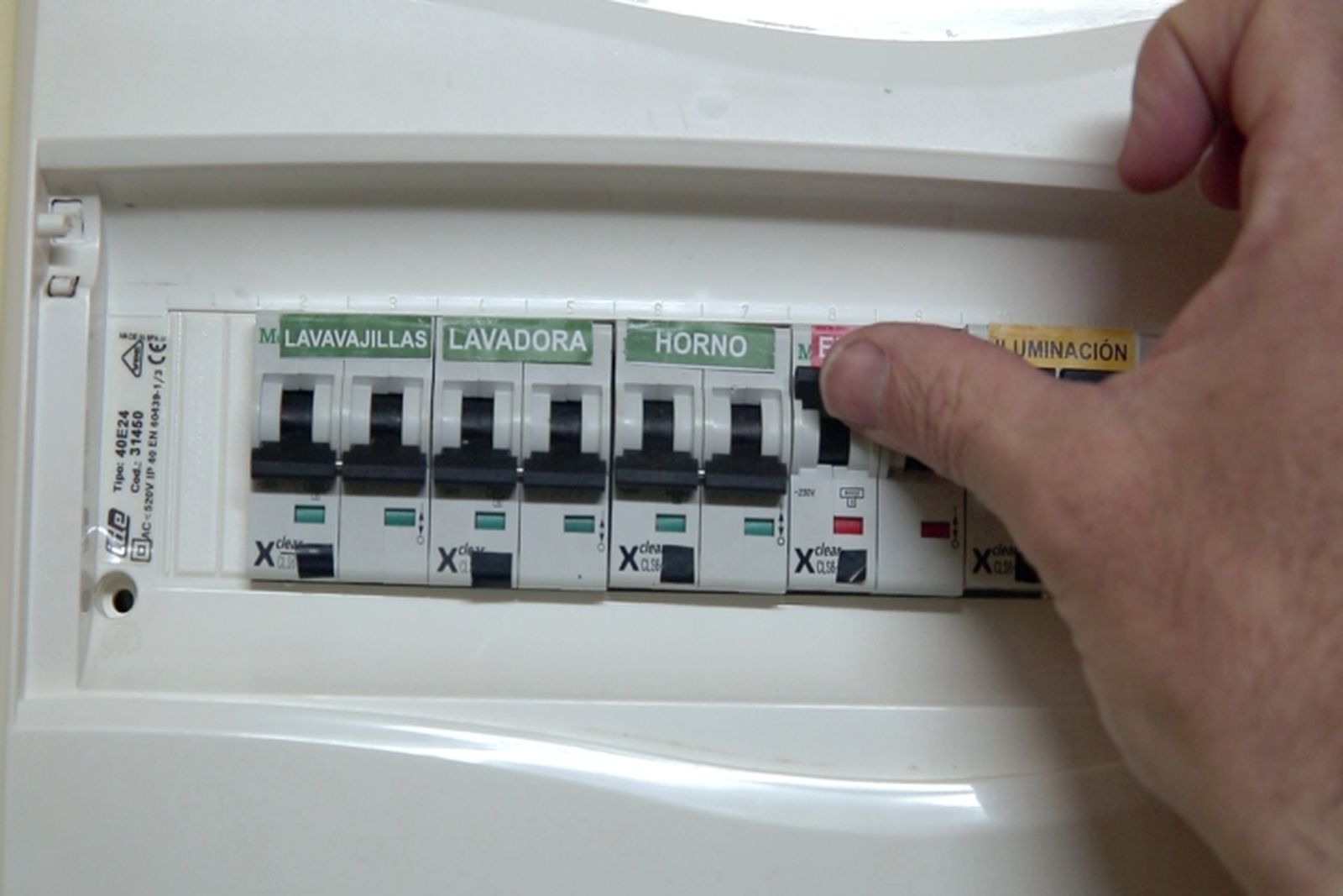 Localizar avería en instalación eléctrica paso 5 Localizar avería en instalación eléctrica paso 5