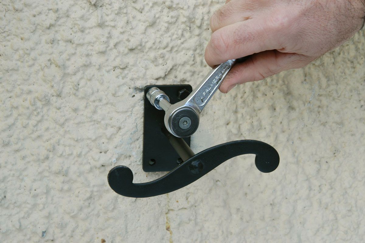 Cambio de sujeción de contraventana paso 7