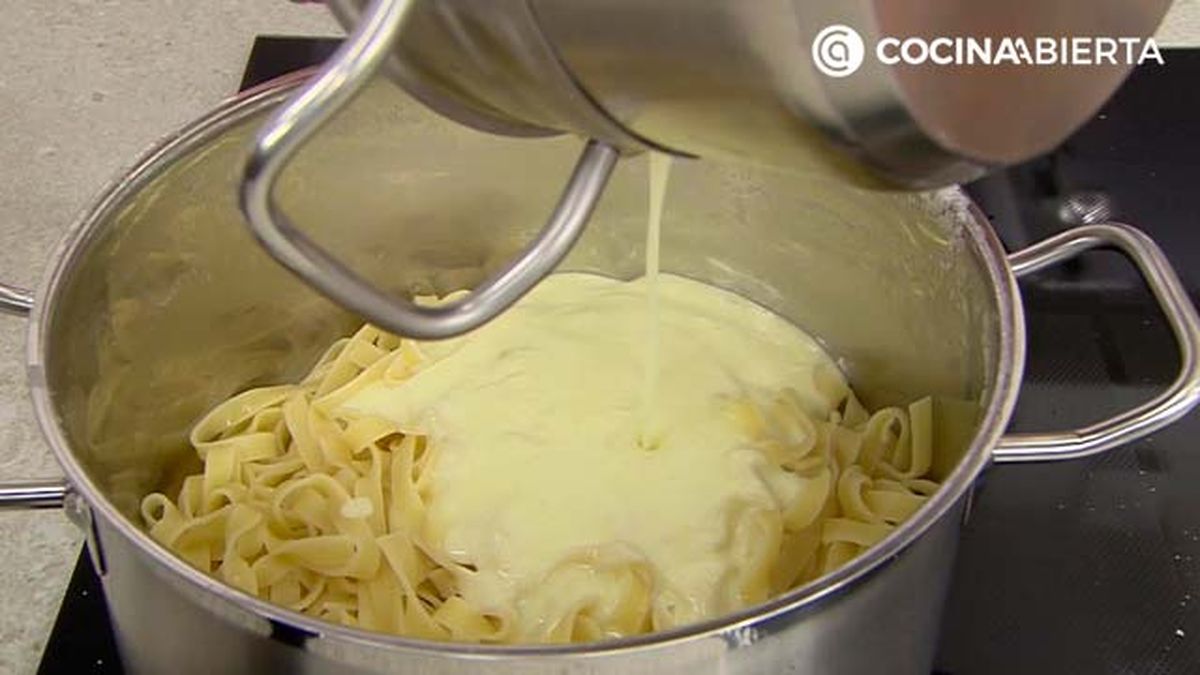 KARL6877 fettuccini alfredo p2