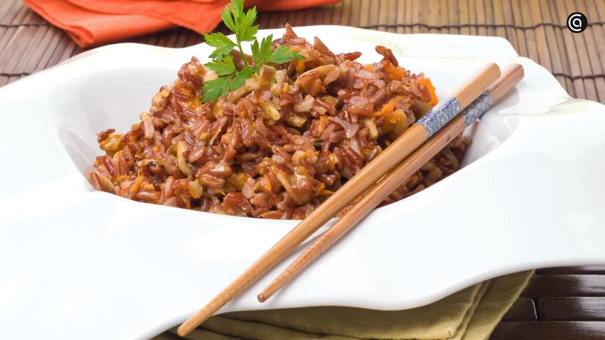 Arroz rojo con calabaza, champiñones y nueces, una receta para sorprender