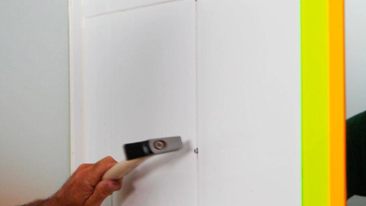 Espejo extensible con luz paso 4