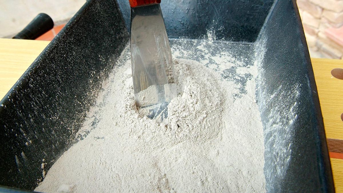 brico 0502 2 arreglo grieta suelo exterior paso 4