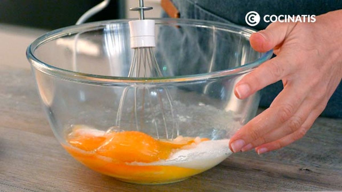 Receta de bizcocho de cafÃ© y chocolate  paso 1