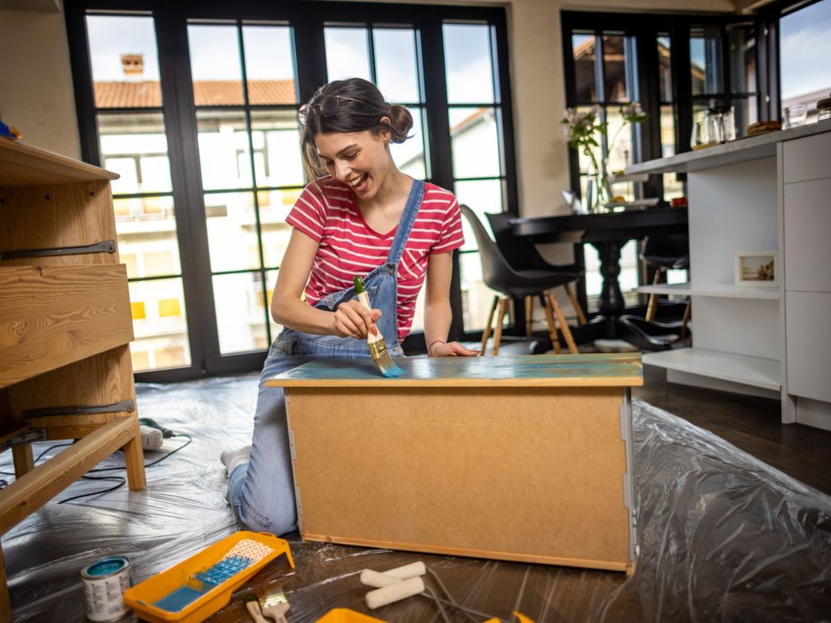 Pinta los cajones de los armarios