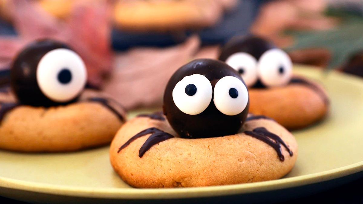 Receta de galletas araña para Halloween  paso 6