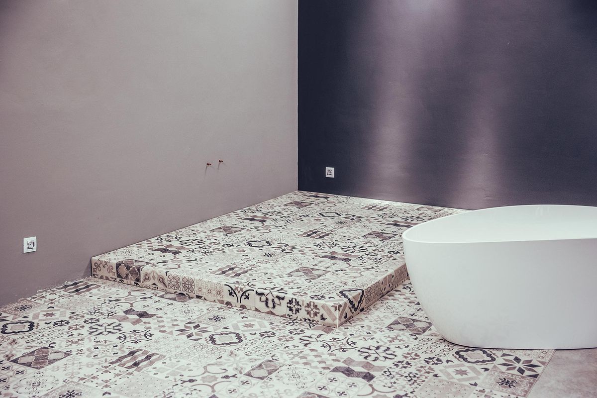 Cómo hacer un suelo elevado en el baño paso 8