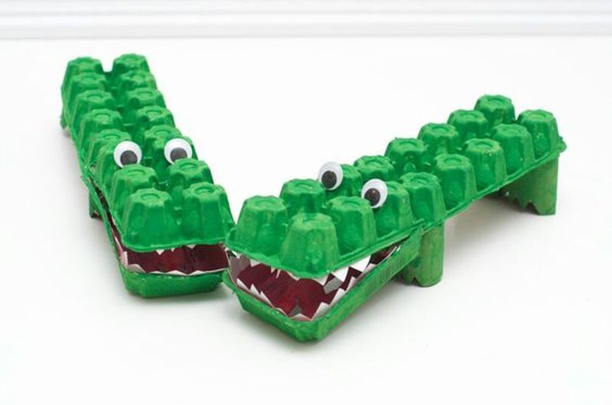 4 cocodrilos con hueveras