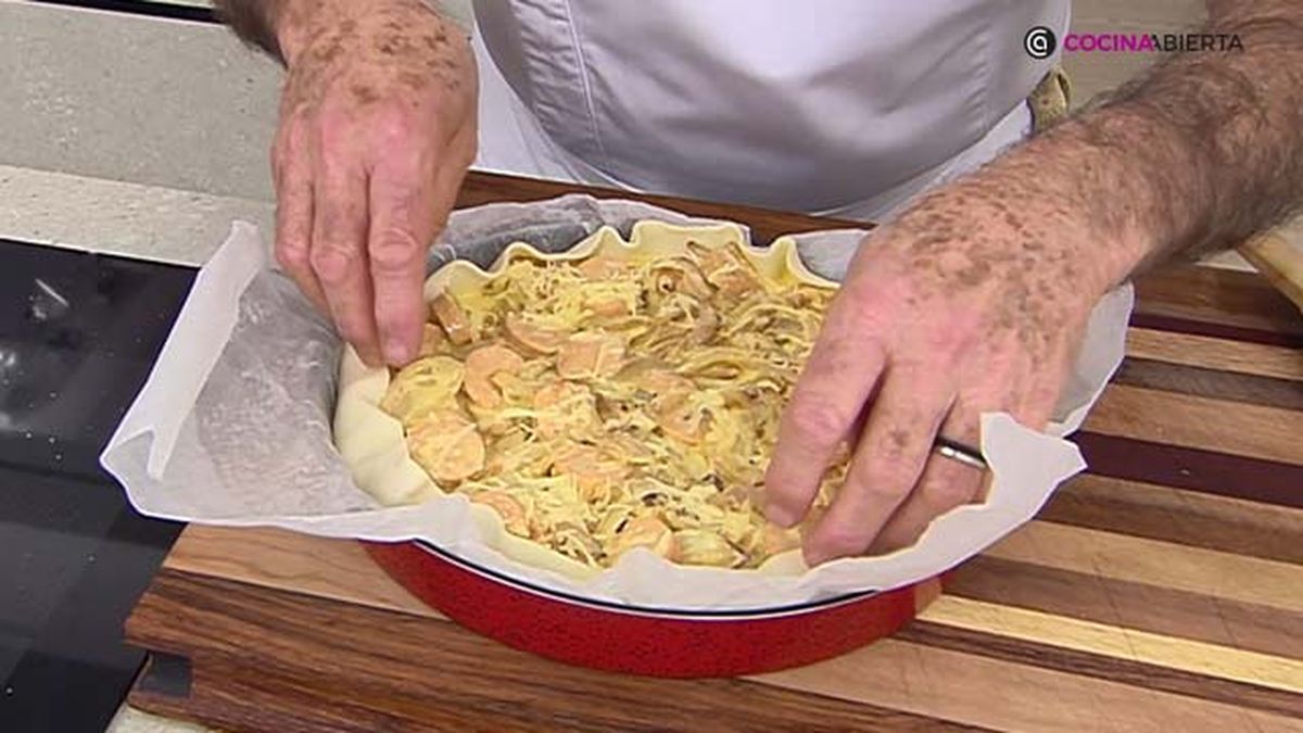 receta quiche salchichas cebolla ka paso 5