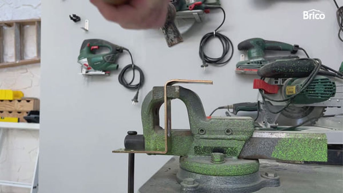 Bricomania 010 hacer una mesa colgante para balcón paso3