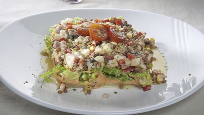 Ensalada de lentejas y atún, un plato muy completo para días de calor